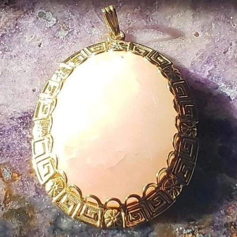 handmade Gold and pink rose quartz pendant